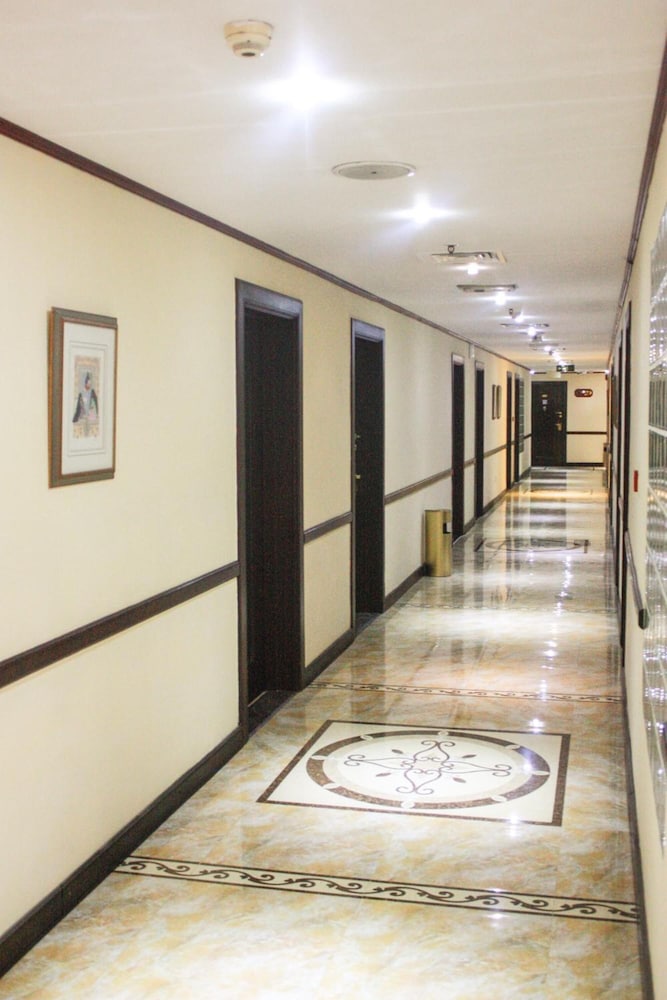 

Roma - Dubai - Knight Armour Hotel