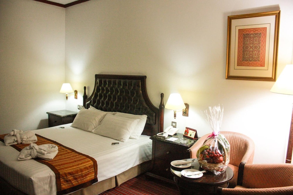 

Milano - Dubai - Knight Armour Hotel