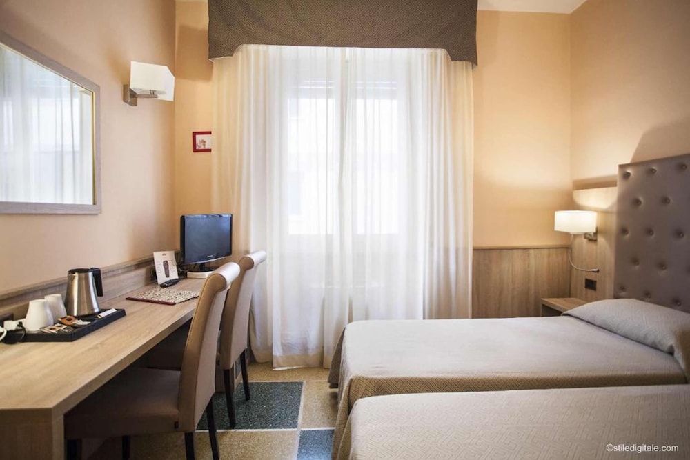 

Roma - Pisa - Hotel La Pace