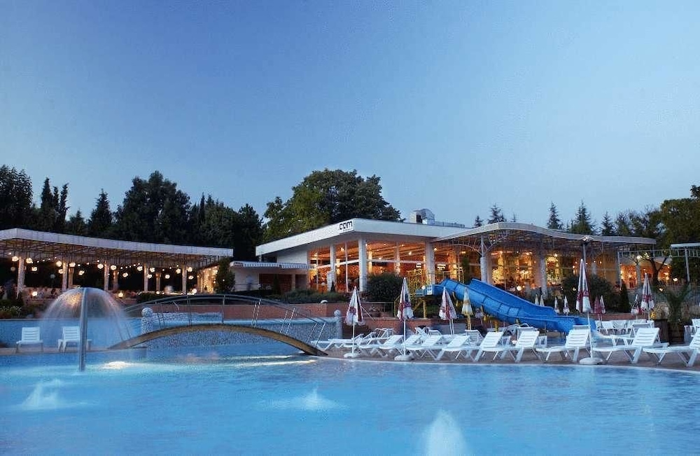 Hotel Com – All Inclusive