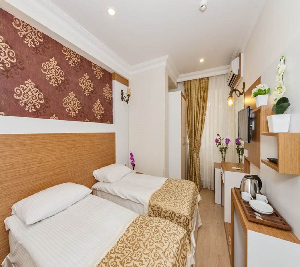 Napoli - Istanbul - Raimond Hotel