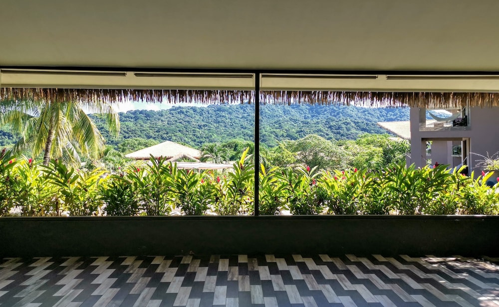 

Milano - Carrillo - Nammbú Beachfront Bungalows