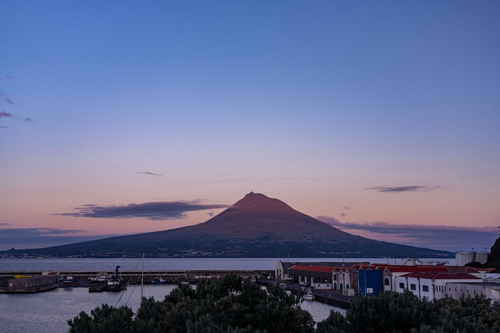 

Milano - Isola di Faial, Azzorre - Hotel do Canal