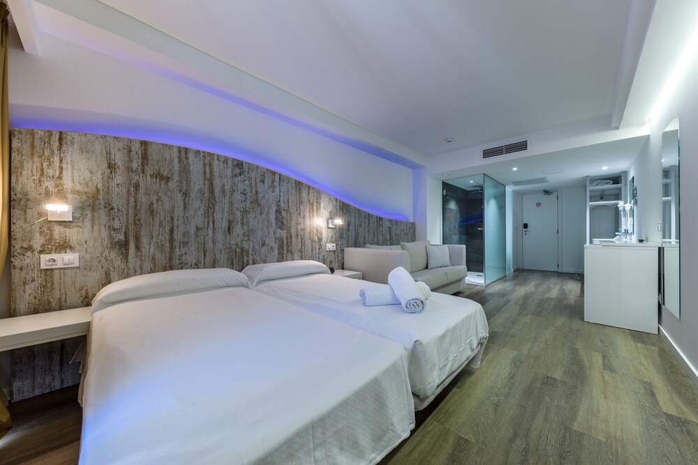 

Venezia - Cala Ratjada - Hotel Triton Beach