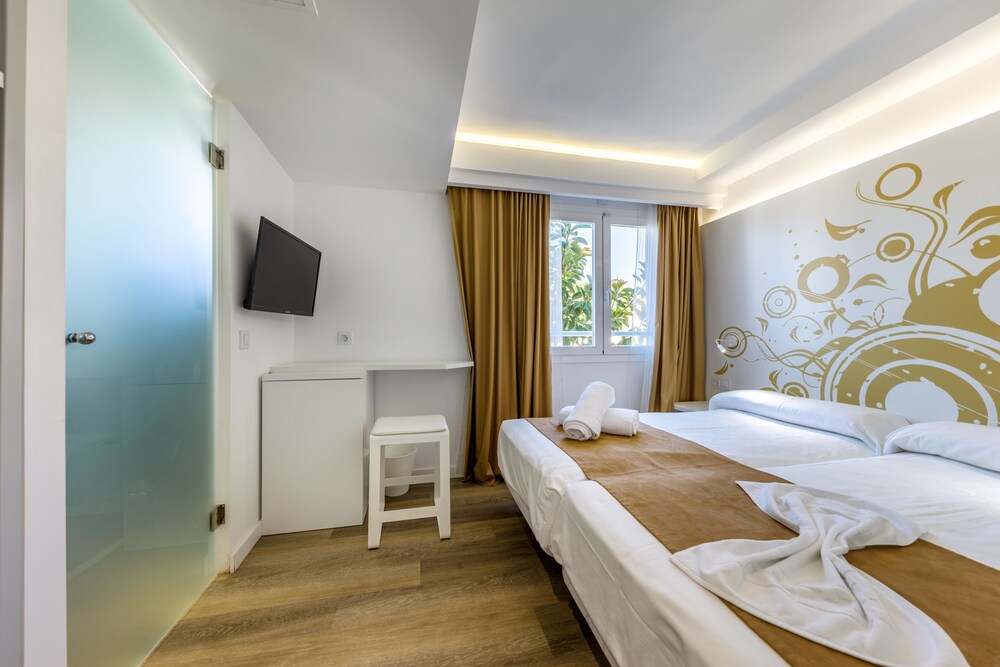 

Milano - Font de Sa Scala - Hotel Triton Beach