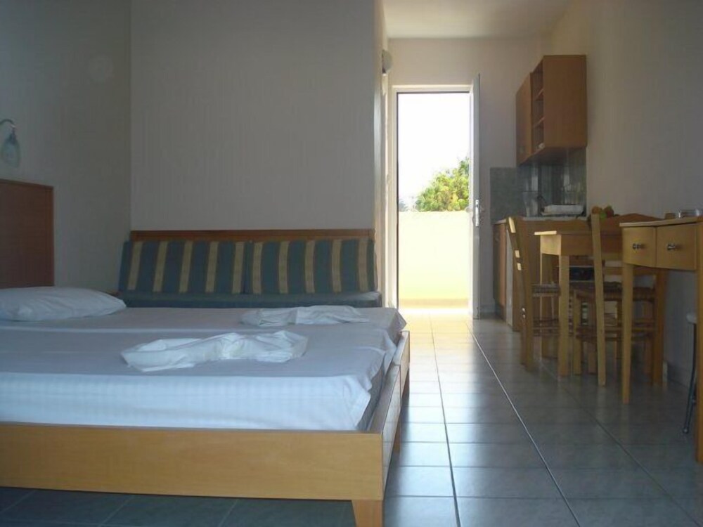 

Bologna - Psalidi - Iris Hotel
