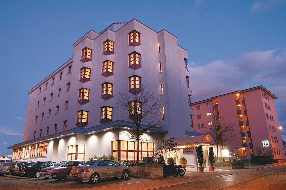 

Napoli - Berikon - Sommerau-Ticino Swiss Quality Hotel