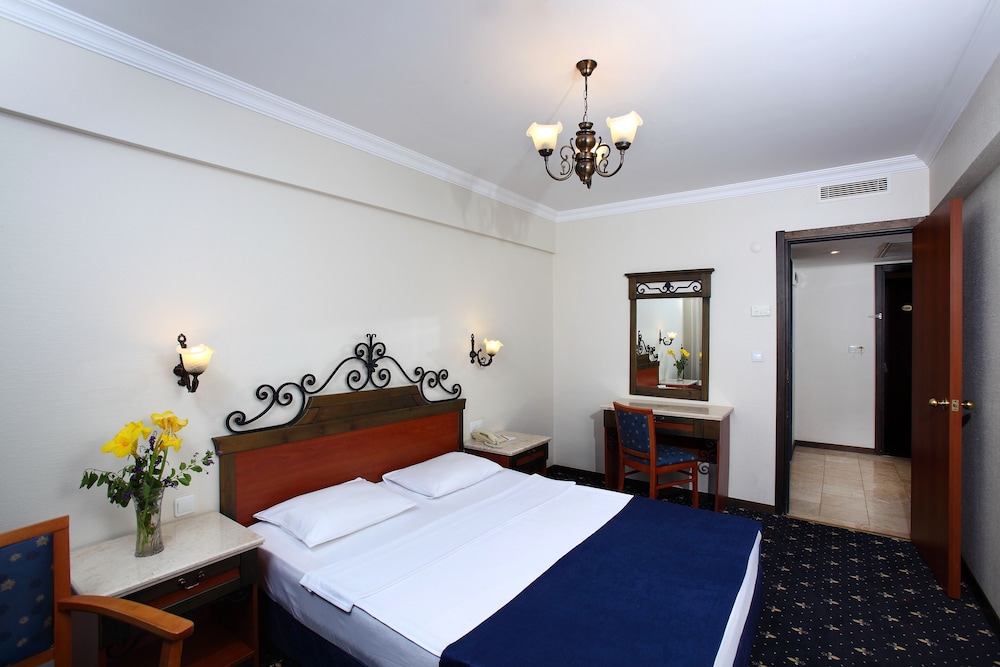 

Milano - Gumuldur - Club Cactus Paradise - All Inclusive