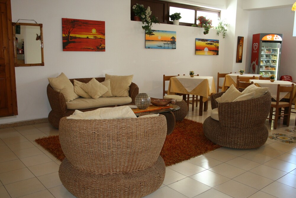 

Roma - Panarea, Isole Eolie - Hotel Tesoriero