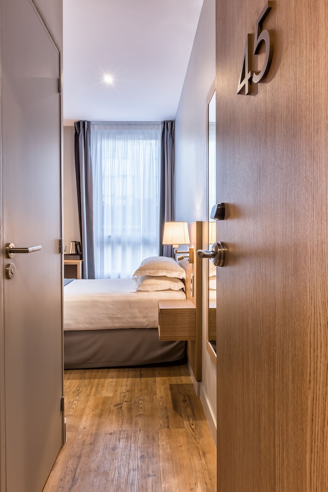 

Verona - Boulogne-Billancourt - Paris d'Issy Hôtel Porte de Versailles
