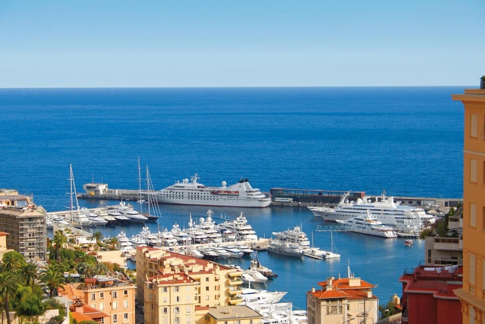 

Roma - Menton - Hotel Forum