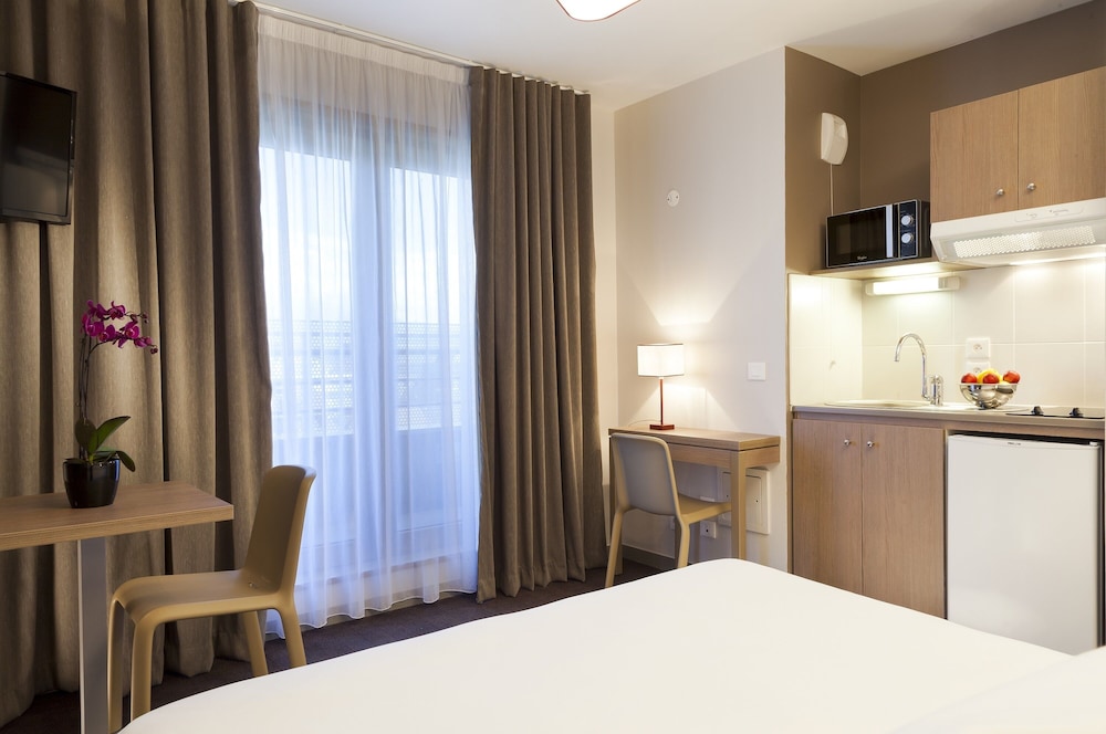 

Palermo - Ginevra - Nehô Suites Porte de Genève - Gare Annemasse