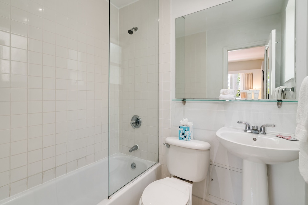 

Bologna - Miami Beach (FL) - Crest Hotel Suites