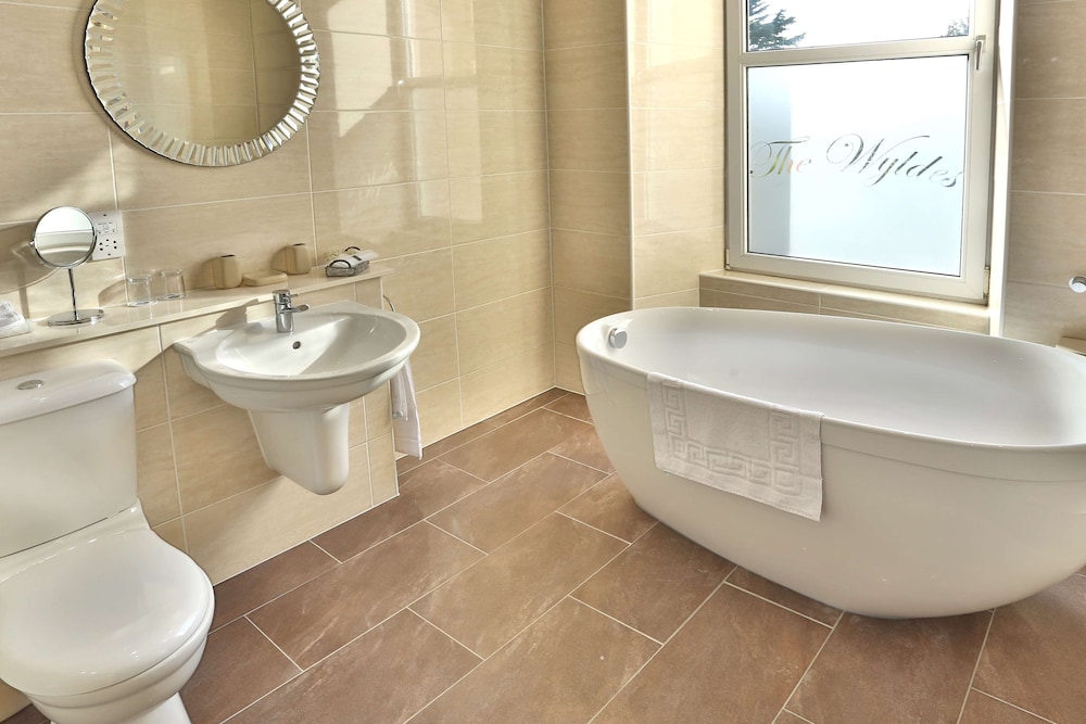 

Bologna - Dundee - Best Western Woodlands Hotel