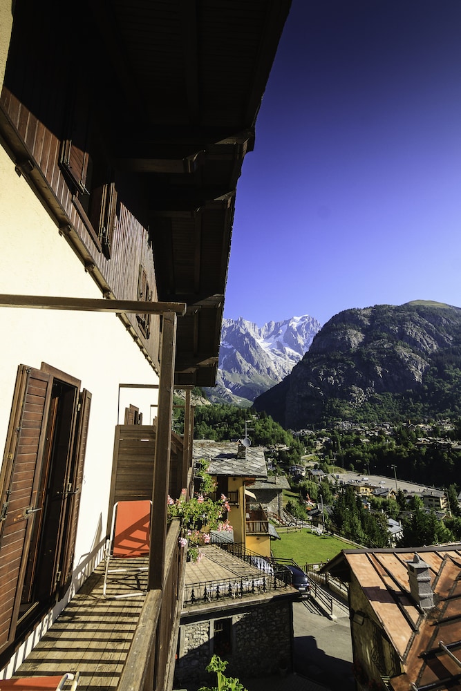 

Olbia - La Thuile - Hotel Ottoz Meublé