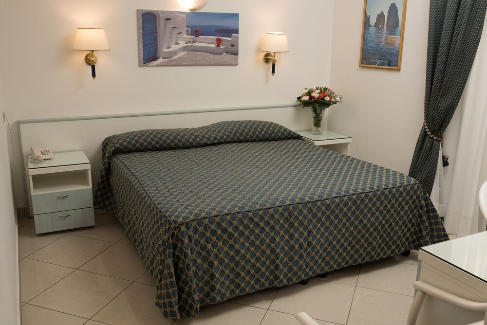 

Torino - Isola di Capri - Hotel Weber Ambassador