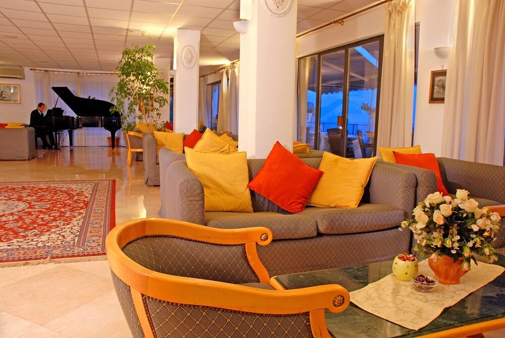 

Catania - Capri - Hotel Weber Ambassador