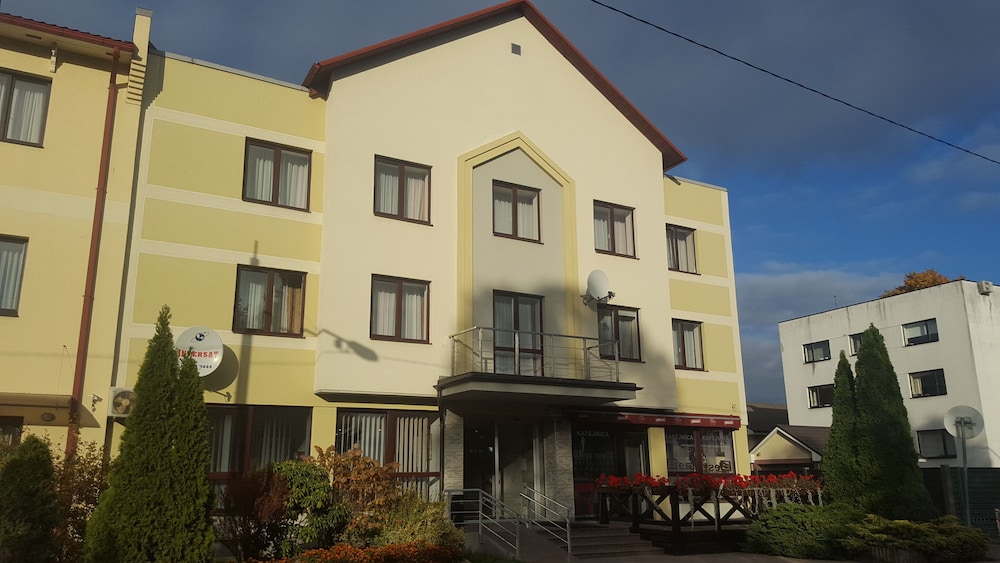 

Milano - Riga - Hotel BEST with FREE PARKING