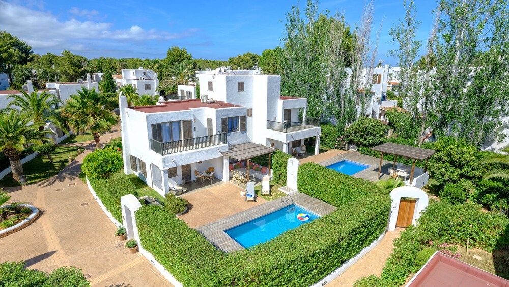 

Bari - Cala Llonga - Villas S'Argamassa