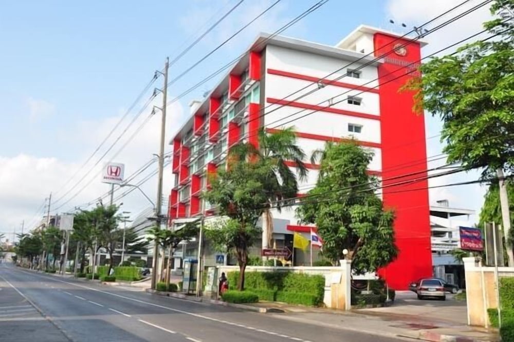 

Milano - Bang Kruai - Thamrongin Hotel