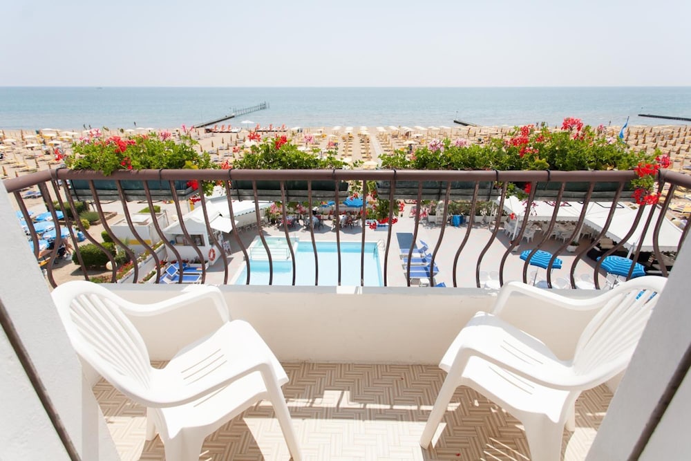 

Napoli - Riviera Veneta e Lignano Sabbiadoro, Mare Italia - Hotel Marina