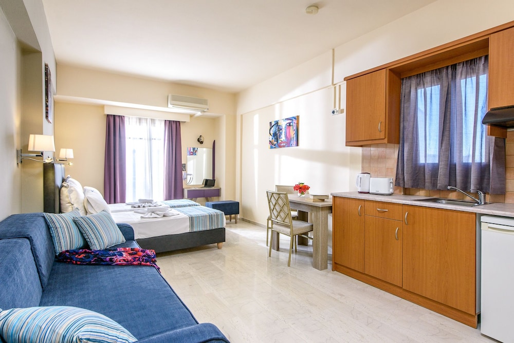 

Trieste - Hersonissos - Kleanthi Apartments