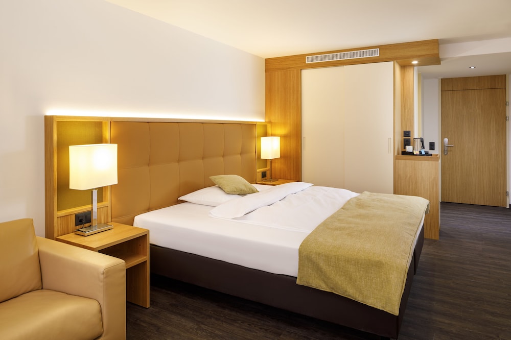 

Bari - Wettingen - Ramada by Wyndham Baden Hotel du Parc