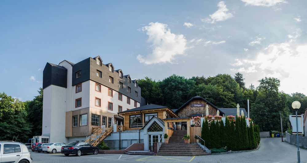 

Milano - Bratislava - Hotel West