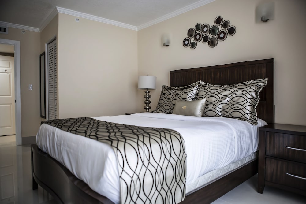 

Bari - Key Biscayne - The Mutiny Luxury Suites Hotel