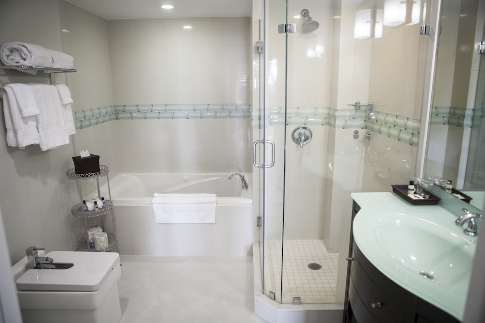 

Bologna - Key Biscayne - The Mutiny Luxury Suites Hotel
