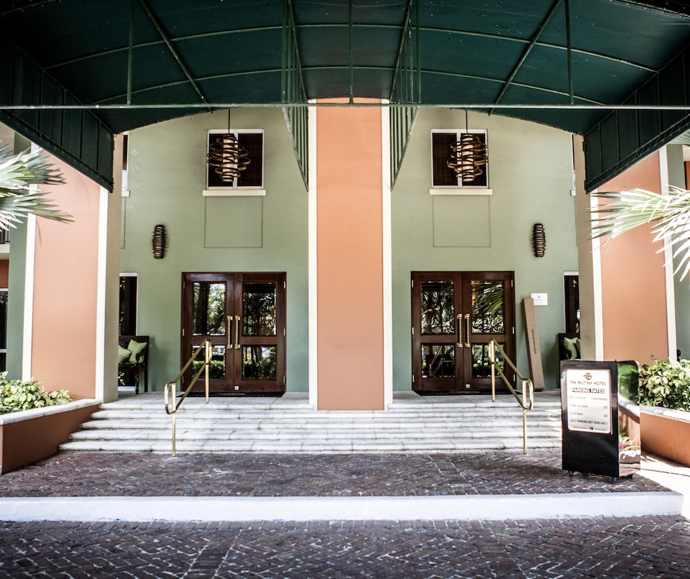 

Bari - Key Biscayne - The Mutiny Luxury Suites Hotel