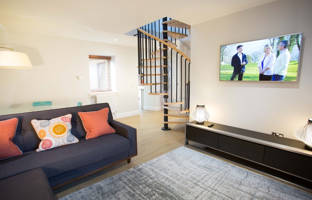 

Milano - Inverness - The Glenmoriston Townhouse Hotel