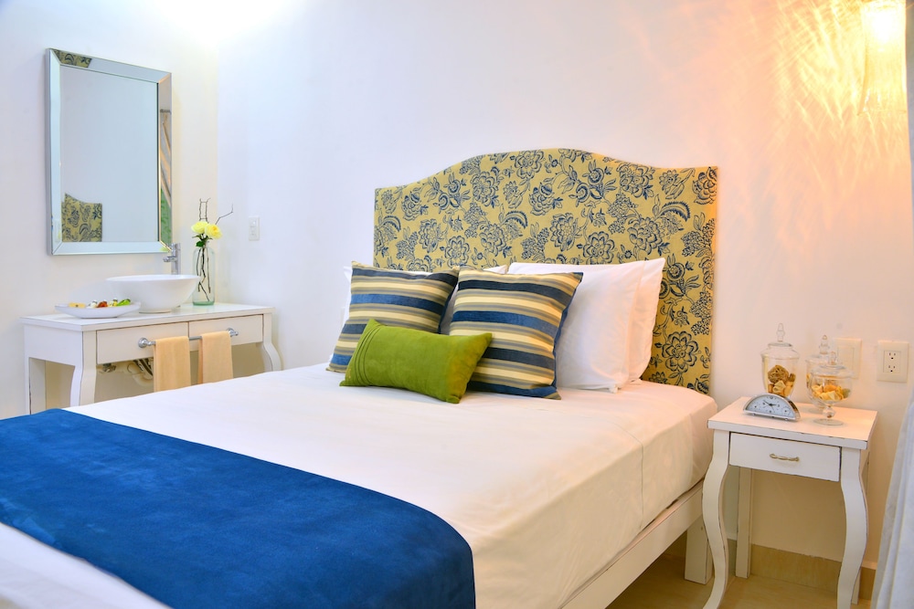 

Torino - Playa del Carmen - Unic Design Hotel - 5th Avenue