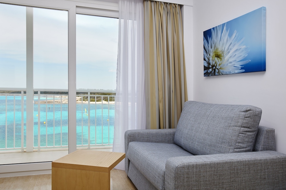 

Cagliari - Colonia Sant Jordi - Universal Hotel Marqués