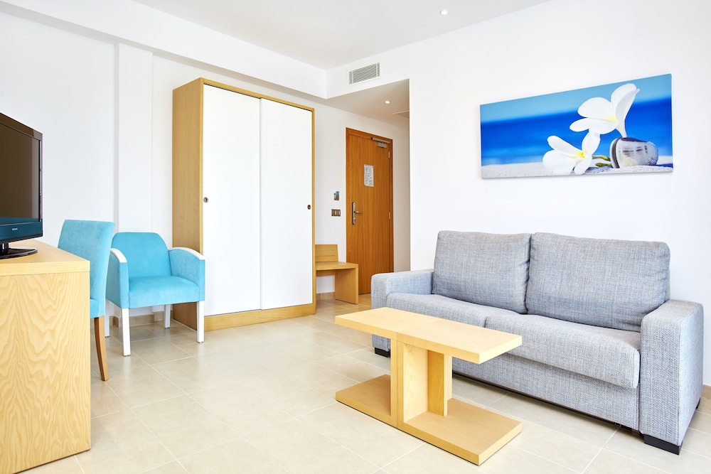 

Cagliari - Colonia Sant Jordi - Universal Hotel Marqués