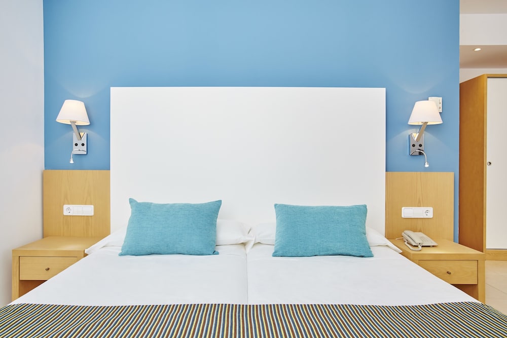 

Cagliari - Colonia Sant Jordi - Universal Hotel Marqués