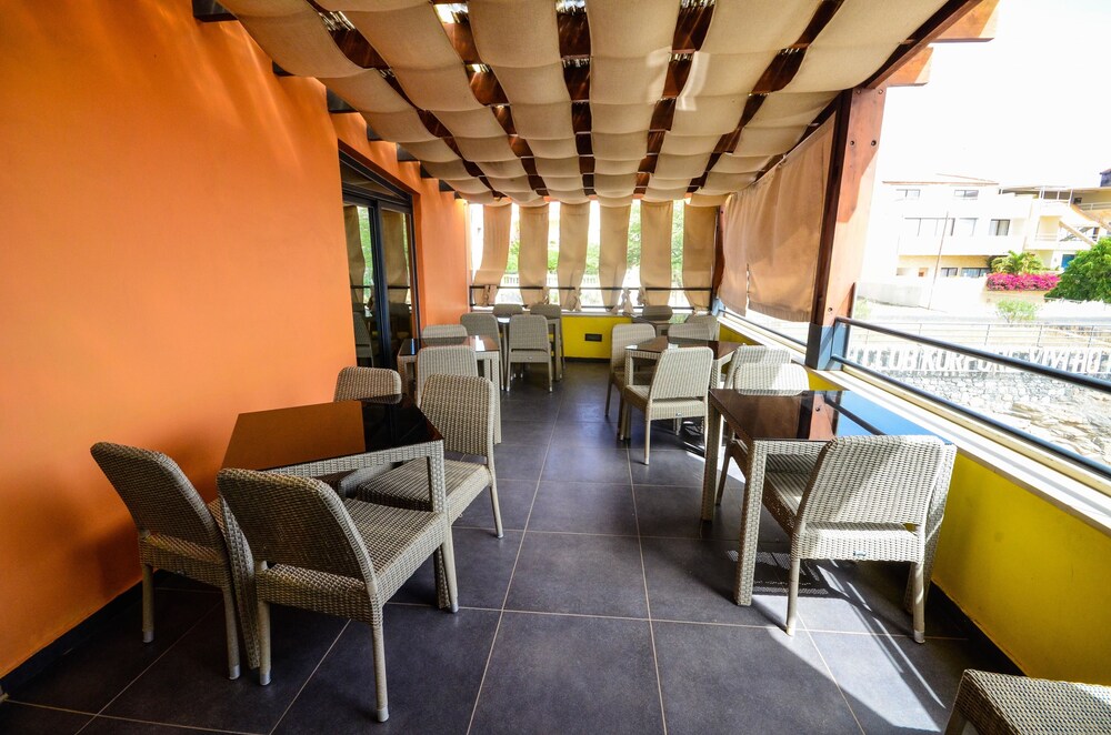 

Milano - Praia, Isola di Santiago - Vivi Hotel