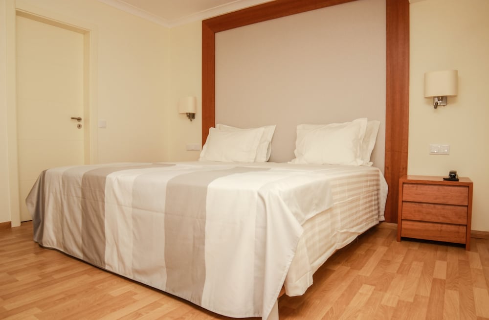 

Roma - Armacao de Pera - Lagoa Hotel