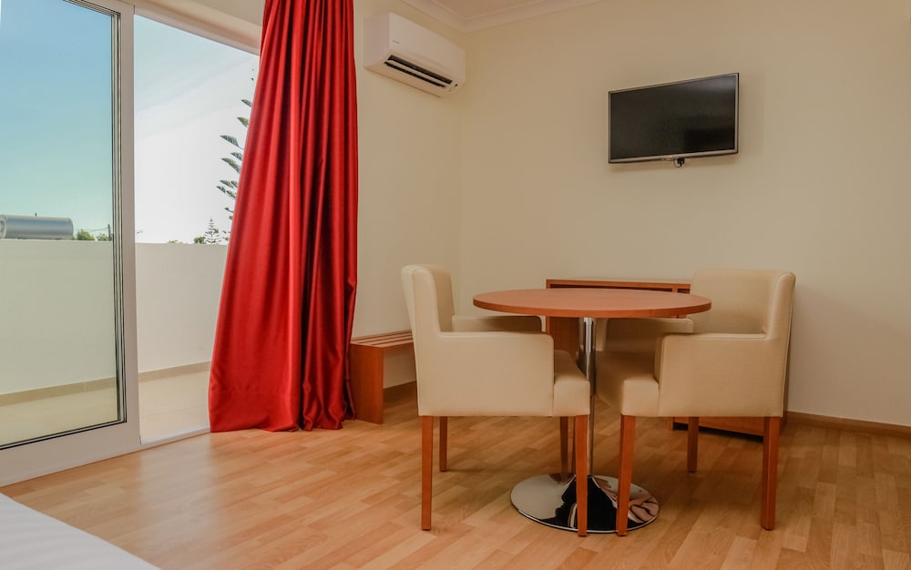 

Roma - Armacao de Pera - Lagoa Hotel