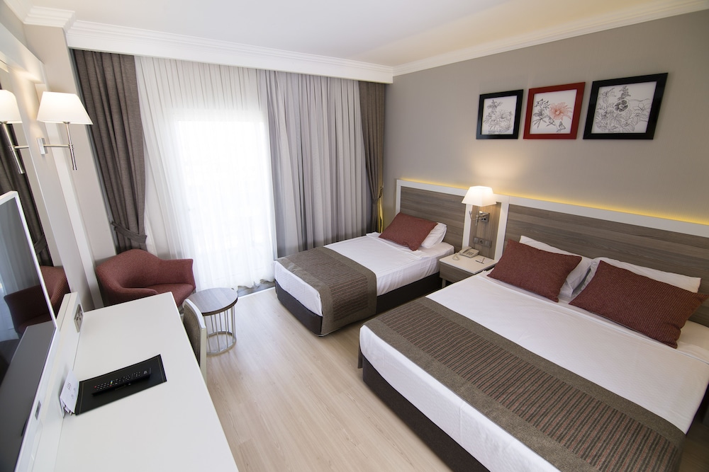 

Trieste - Kizilagac - Port River Hotel&Spa