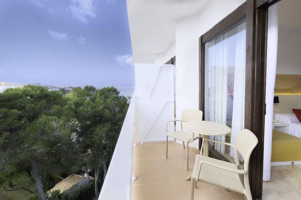 

Bologna - Ibiza, Isole Baleari - azuLine Hotel Bergantín
