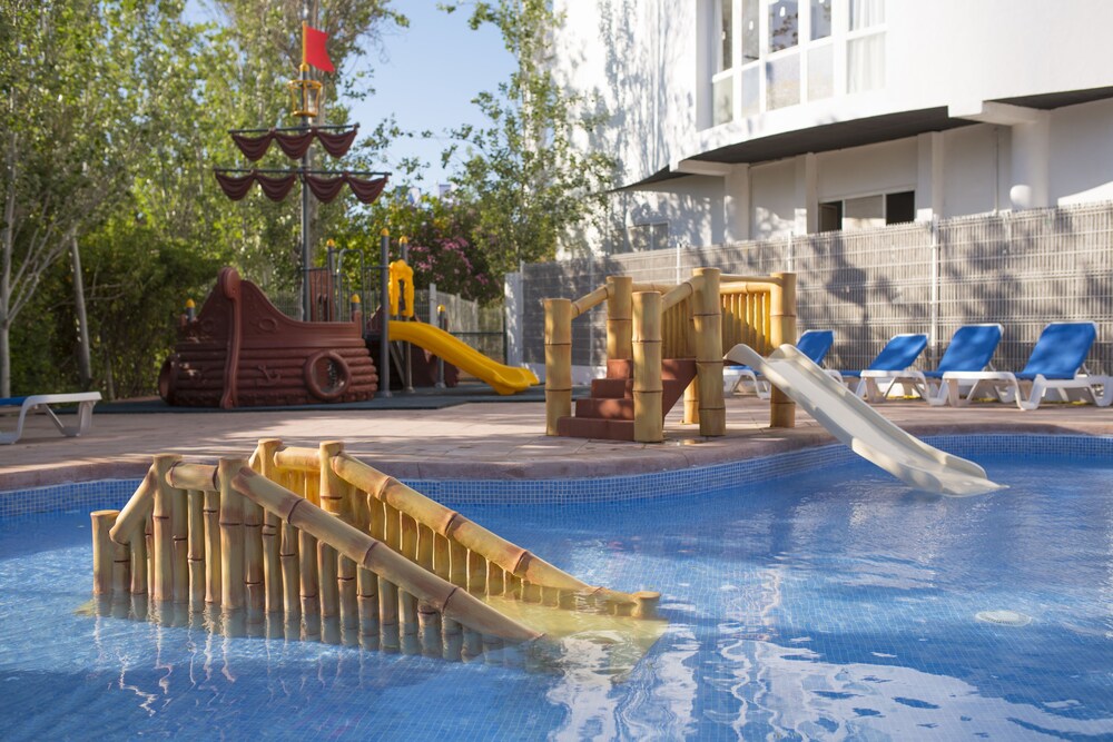 

Roma - Bahia de Sant Antoni - azuLine Hotel Bergantín