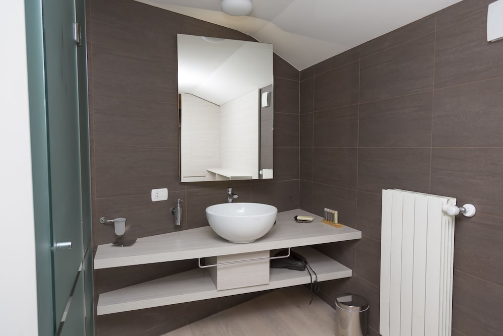 

Comiso - Cervinia - White Angel Hotel