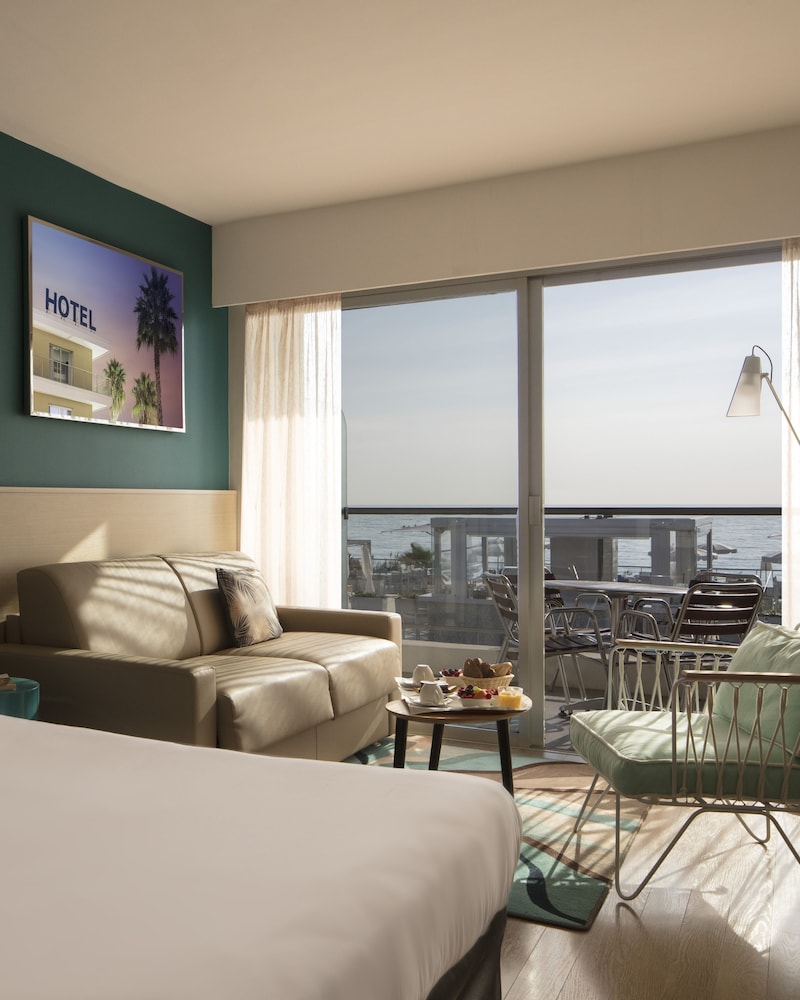 

Napoli - Antibes - Juan Les Pins - Mercure Villeneuve Loubet Plage