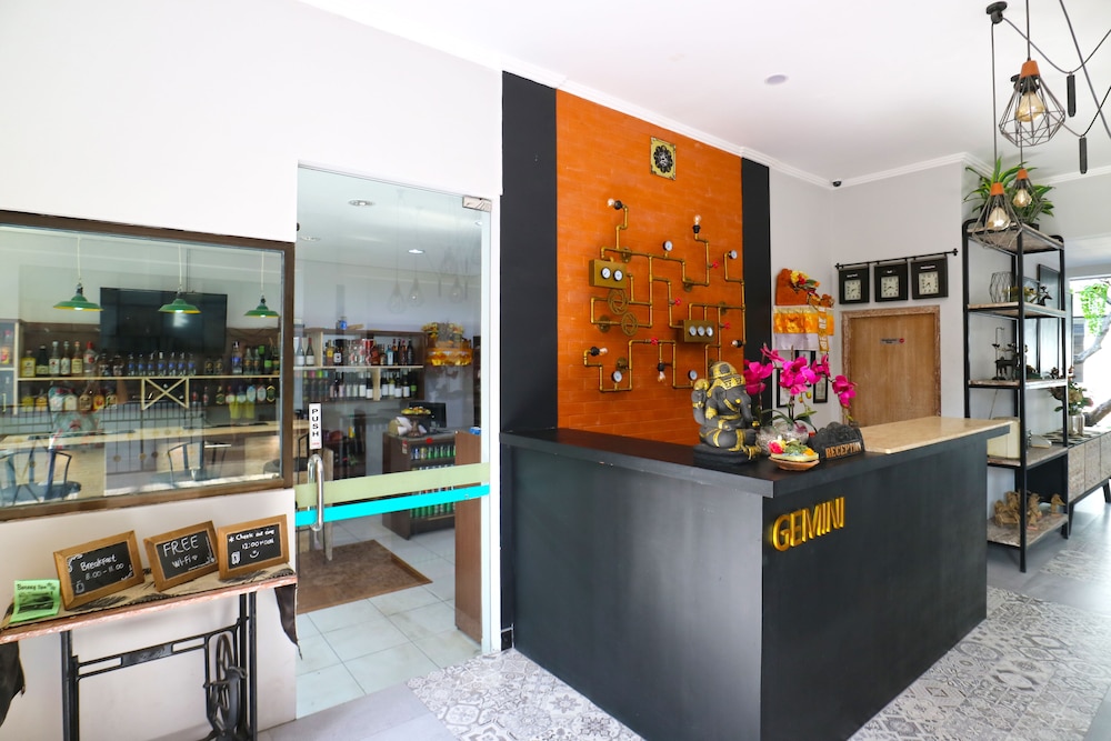 

Napoli - Seminyak - Bali - Gemini Star Hotel