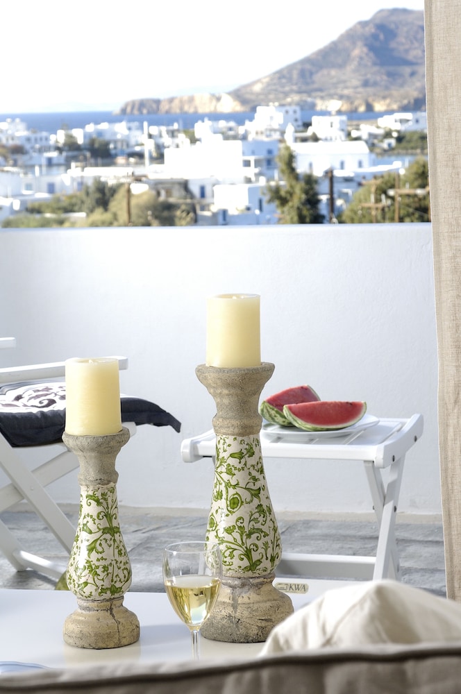 

Napoli - Agia Irini Milos - Kapetan Tasos Suites