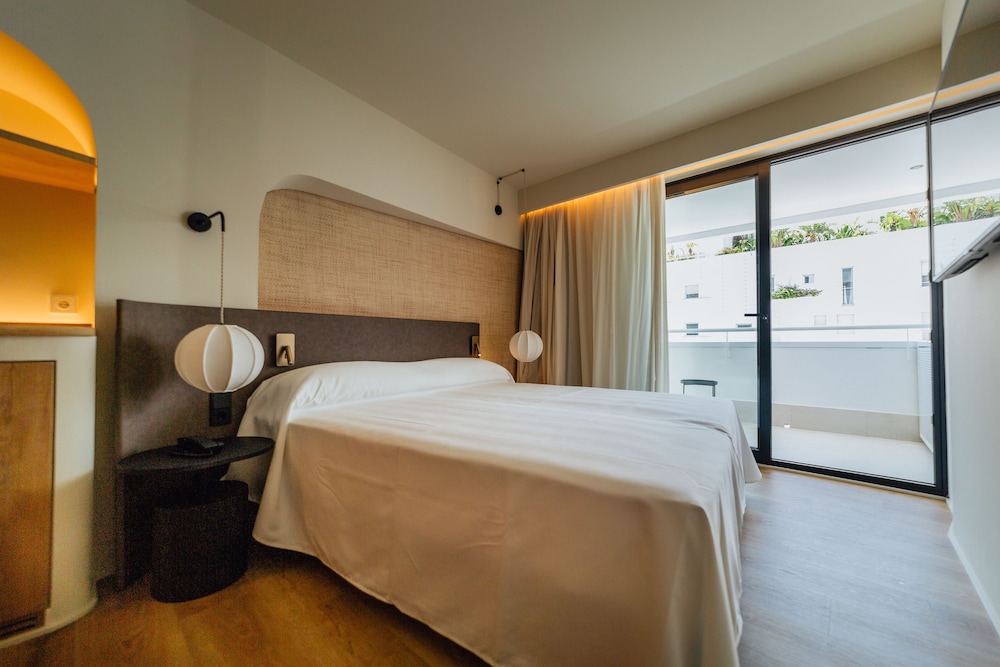 

Cagliari - Talamanca - El Hotel Pacha