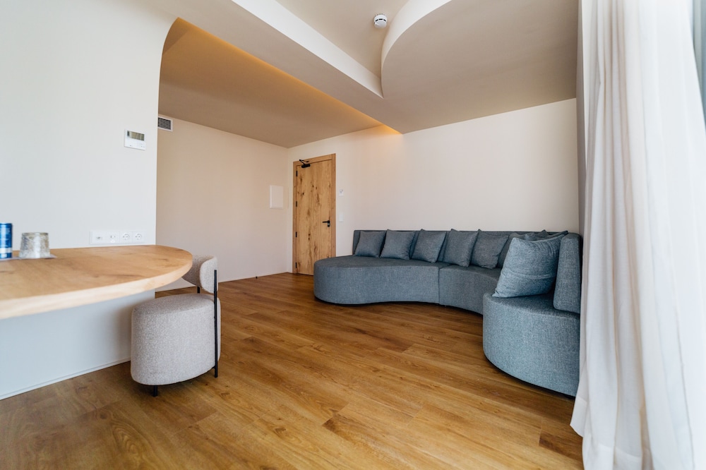

Venezia - Sant Jordi, Ibiza - El Hotel Pacha