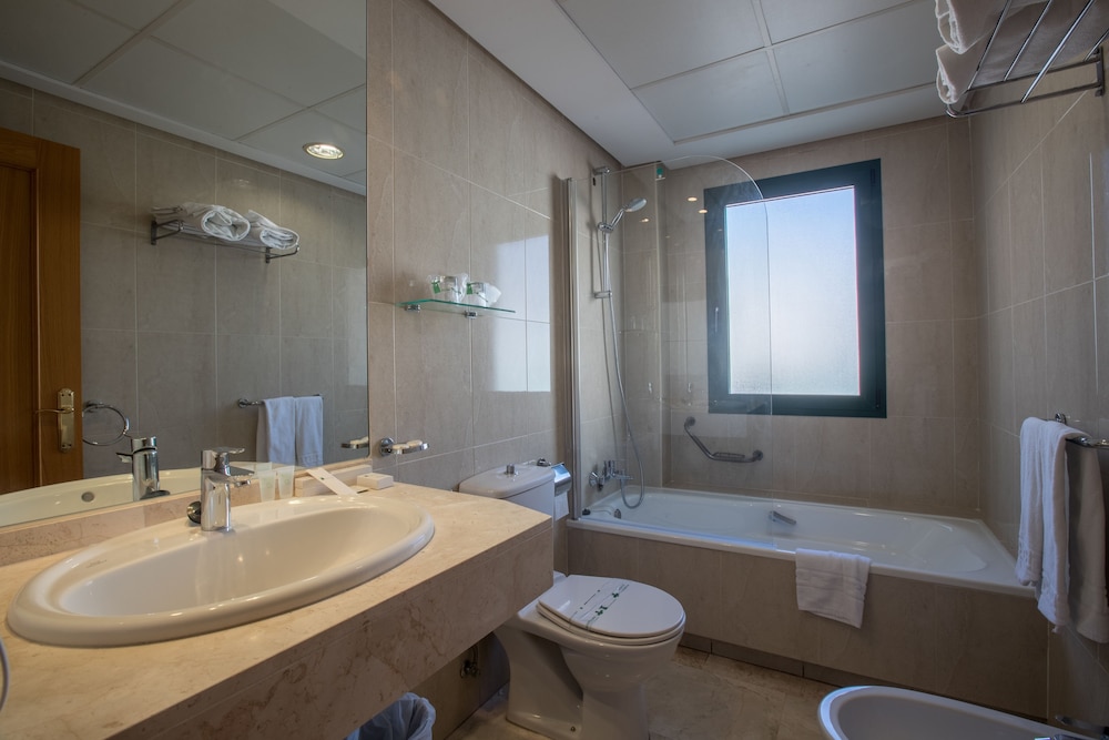 

Cagliari - Torre del Mar - Hotel Torremar - Mares