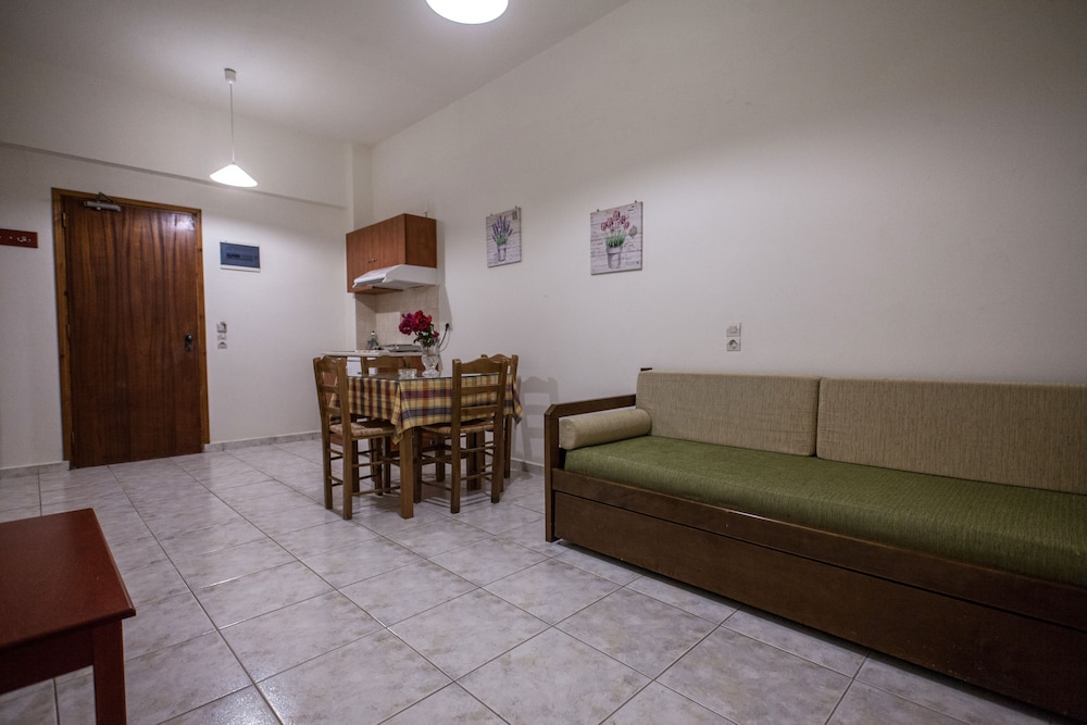 

Milano - Agios Vasileios - Ammoudi Hotel